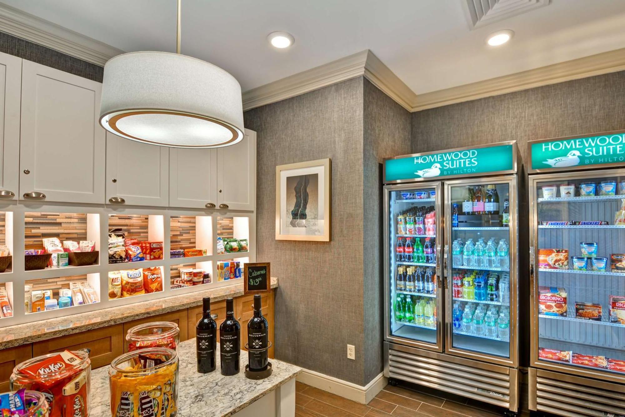 Homewood Suites By Hilton Windsor Locks Hartford Eksteriør billede